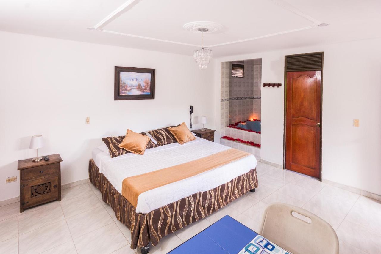 Hotel La Puerta Del Sol Ла-Вега Экстерьер фото